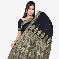 Women in georgette-sari